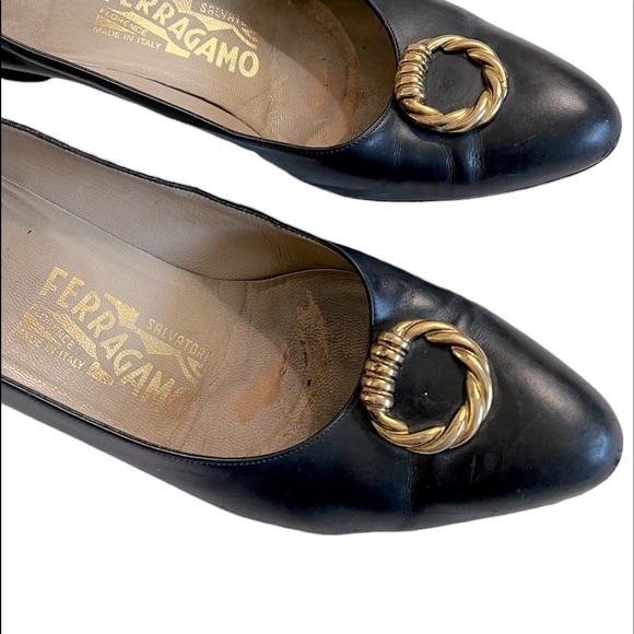 SALVATORE FERRAGAMO 90s Vintage Design Décolleté Shoes - Picture 4 of 10